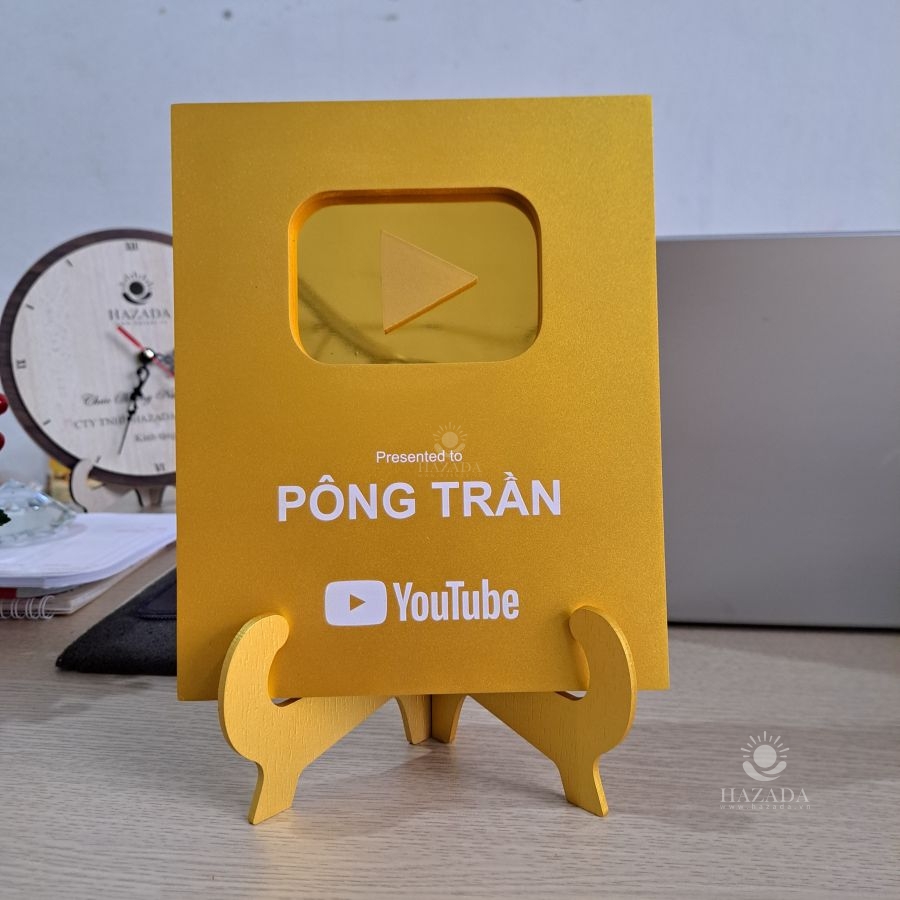 Quà Tặng Nút Vàng Youtube Khổ A5 